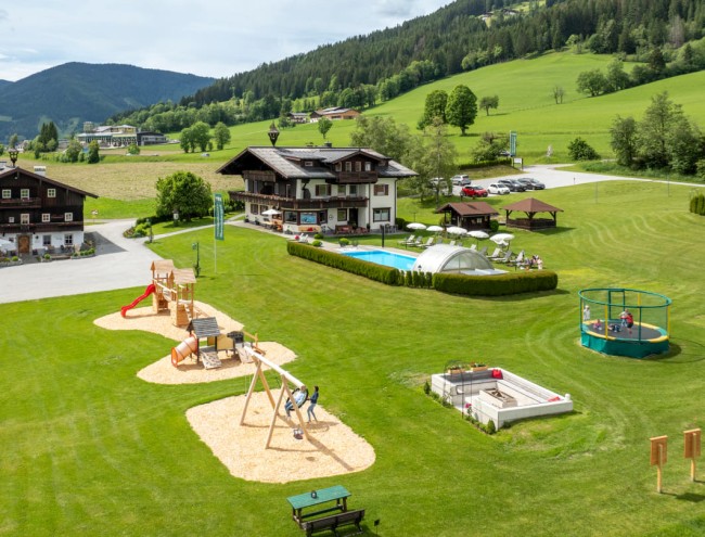 Unser großes Hofareal in Radstadt © Lorenz Masser Fotografie