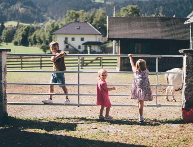 Unsere Tiere freuen sich immer über Besuch © Lorenz Masser Fotografie