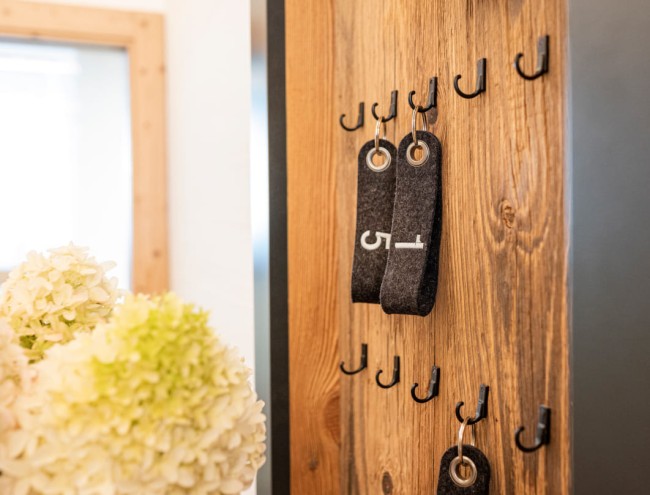 Schlüssel der unterschiedlichen Appartements am Hof  © Lorenz Masser Fotografie