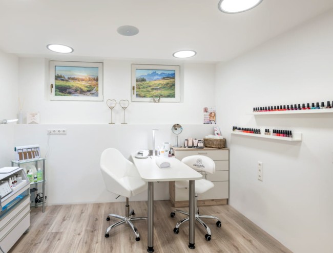 Arbeitsbereich von Lena Cosmetics in Radstadt © Lorenz Masser Fotografie