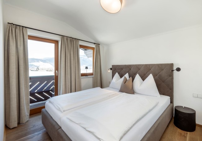 Schlafzimmer im romantischen und ländlichen Stil © Lorenz Masser Fotografie