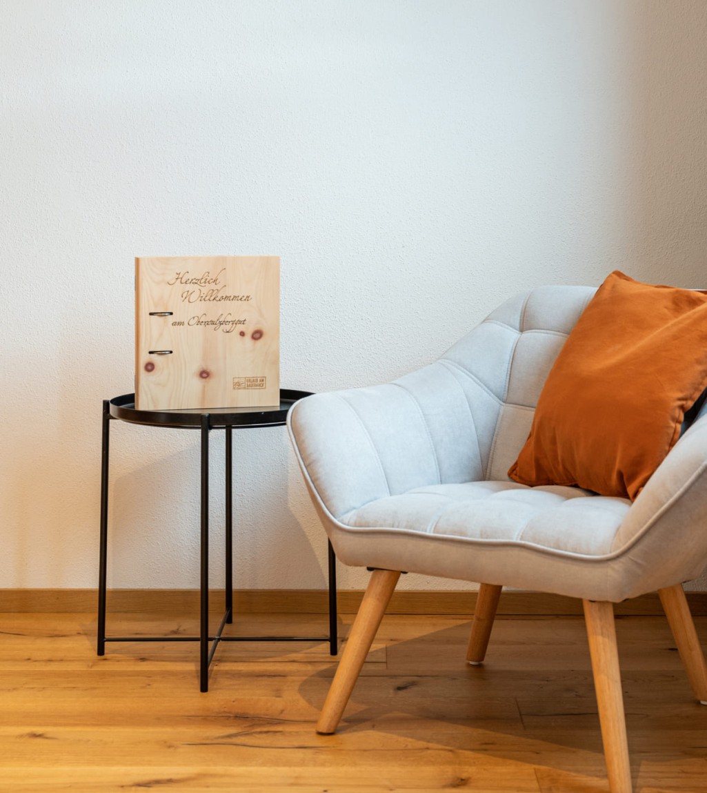 Gemütliche Sitzecke in der Ferienwohnung Rosengarten © Lorenz Masser Fotografie