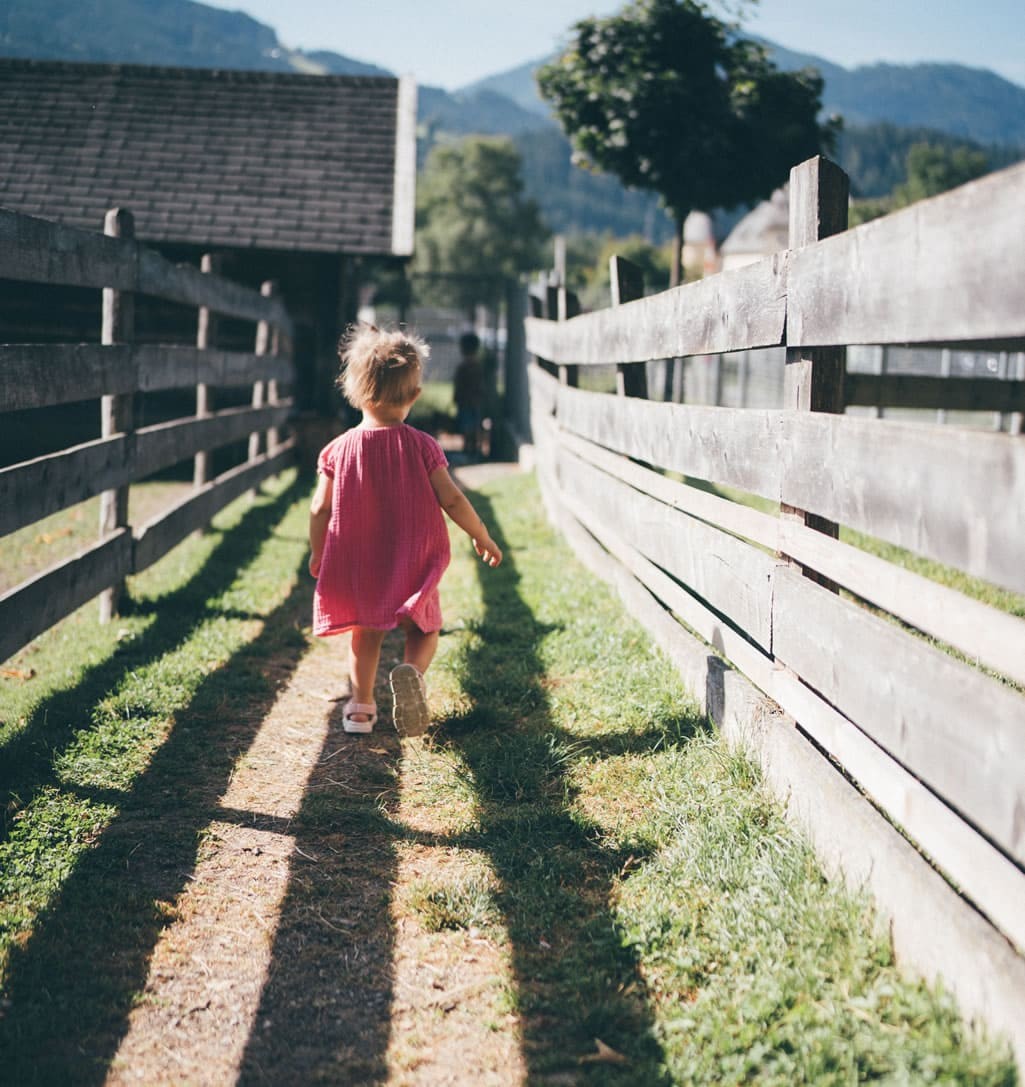 Lots of space to run around and discover © Lorenz Masser Photography