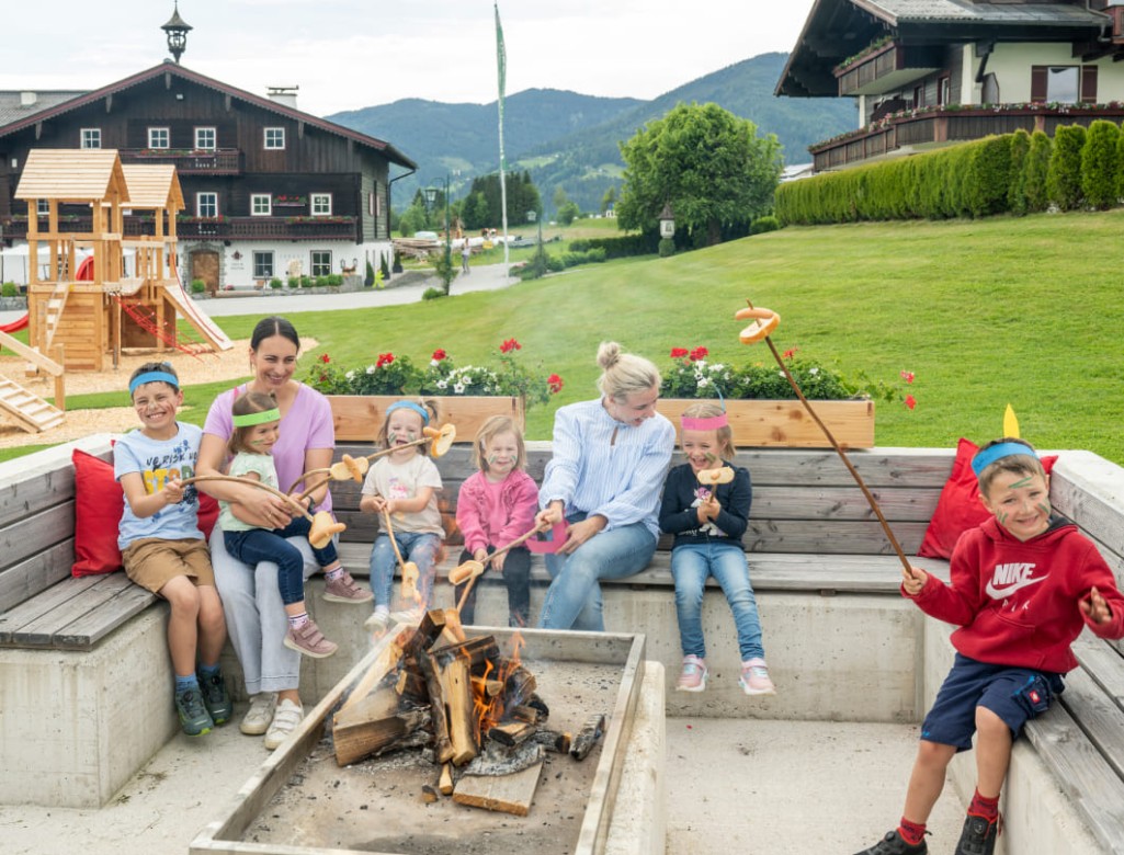 Our campfire evenings are always something very special © Lorenz Masser Photography