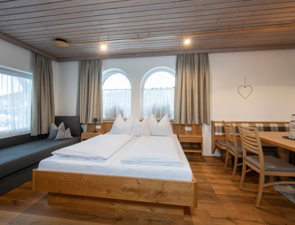 Schlafbereich im Appartement am Bauernhof Obersulzberggut in Radstadt © Lorenz Masser Fotografie