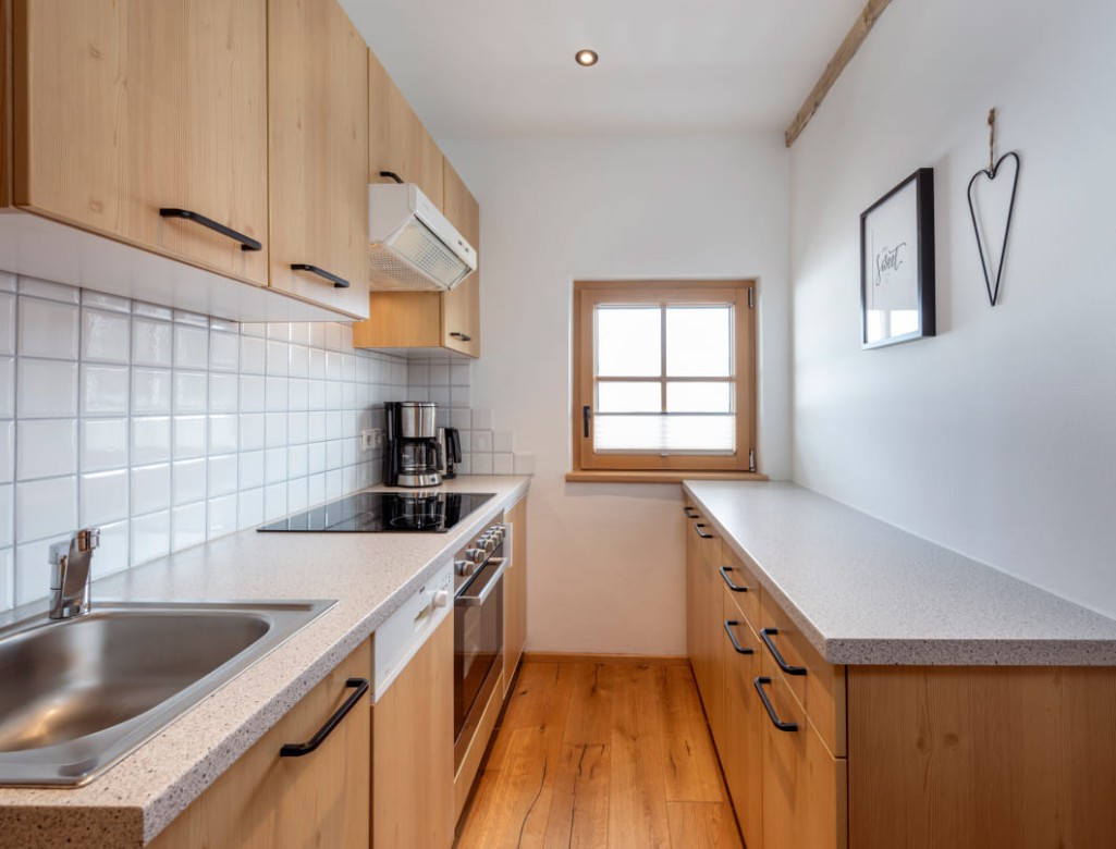 Spacious kitchen with kitchenette © Lorenz Masser Photography