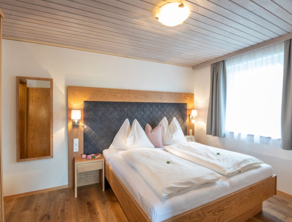 Cozy bedroom for two people © Lorenz Masser Photography